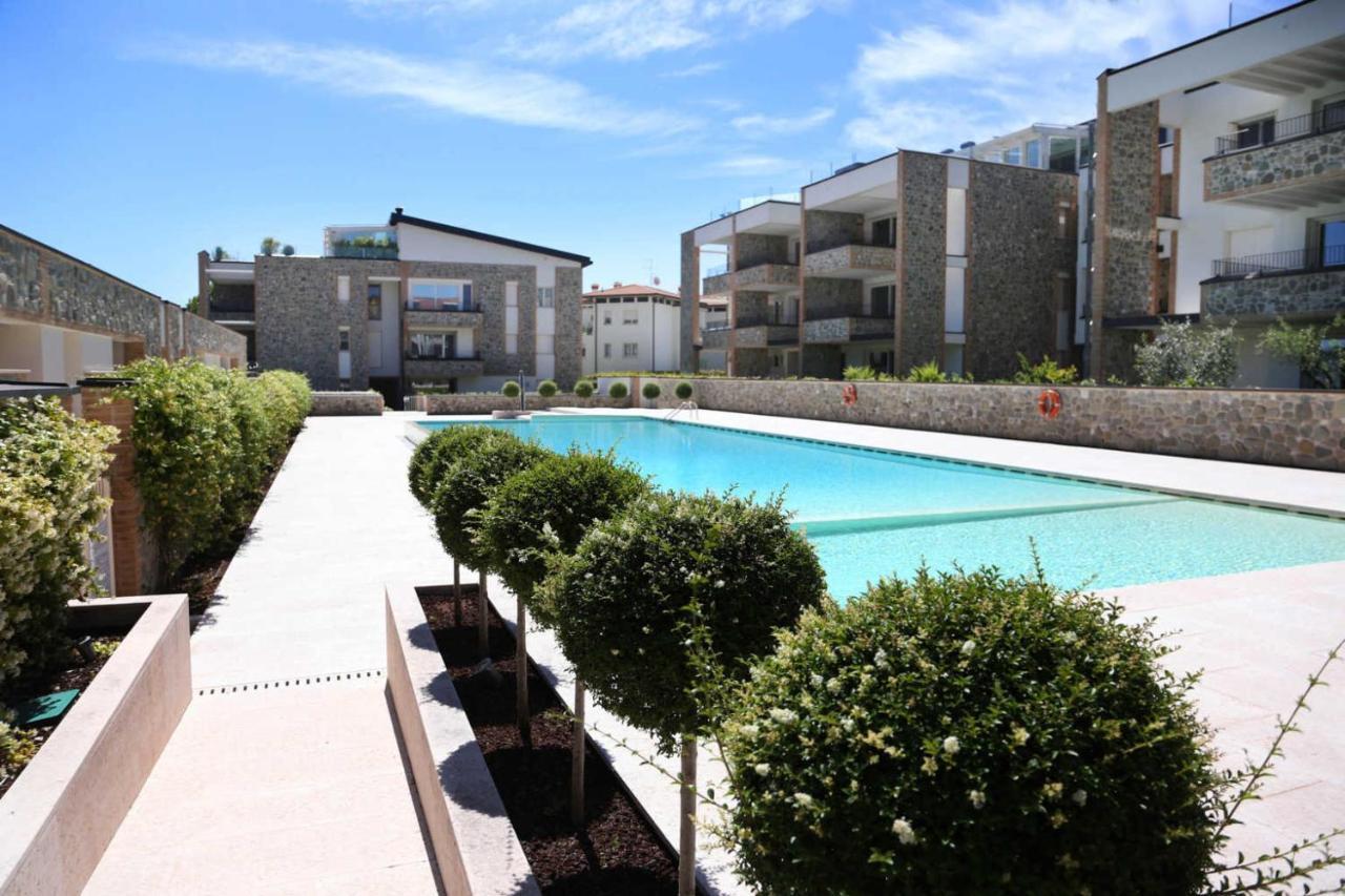 Warda B11 Apartment Ντεζεντσάνο ντελ Γκάρντα Εξωτερικό φωτογραφία